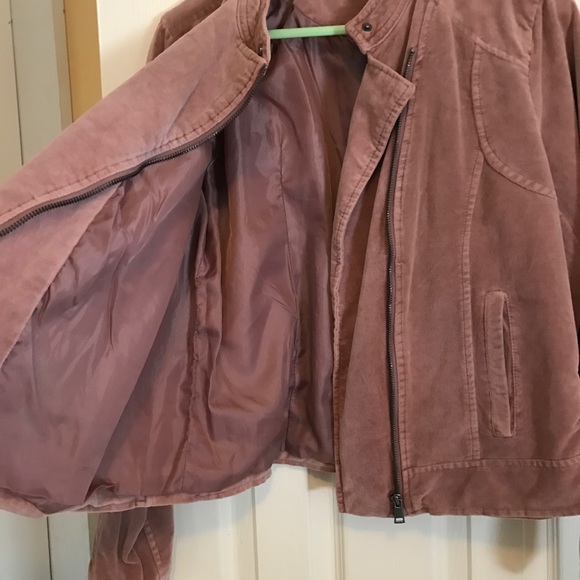 Maurice's velvet jacket - Picture 2 of 4